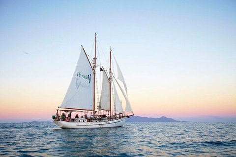 Fly & Sail Package (With Providence) - New Castle Holiday 1