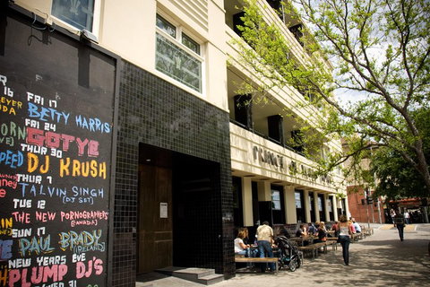 Live Music Melbourne Bus Tour - New Castle Holiday 2